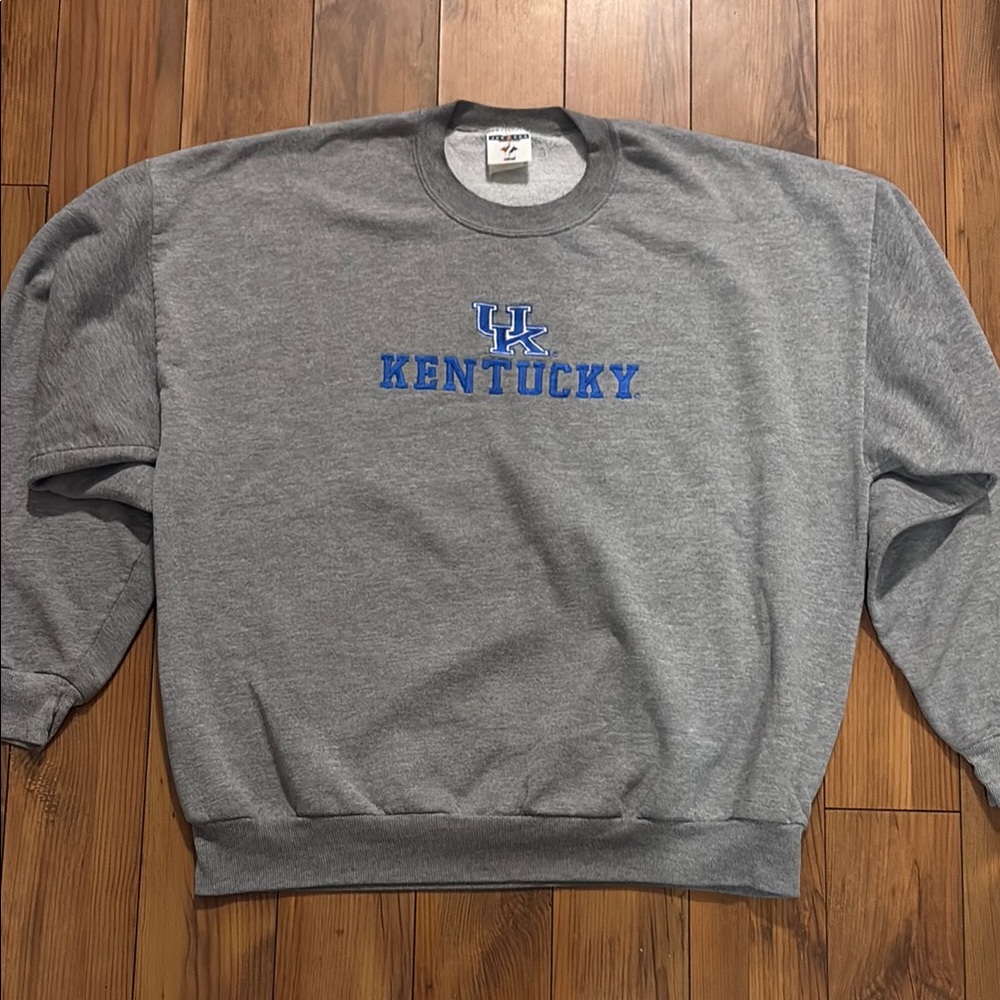 Vintage University of Kentucky Wildcats men’s 2XL crewneck sweater stitched logo